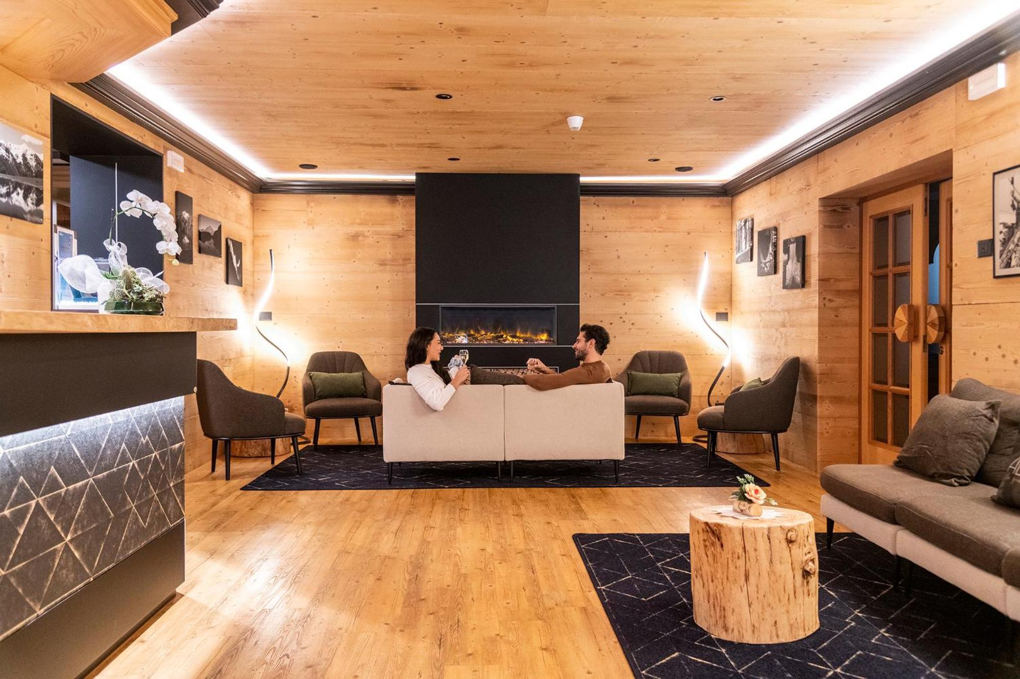 Hotel Alpino Wellness & Spa Peio Fonti Exteriör bild