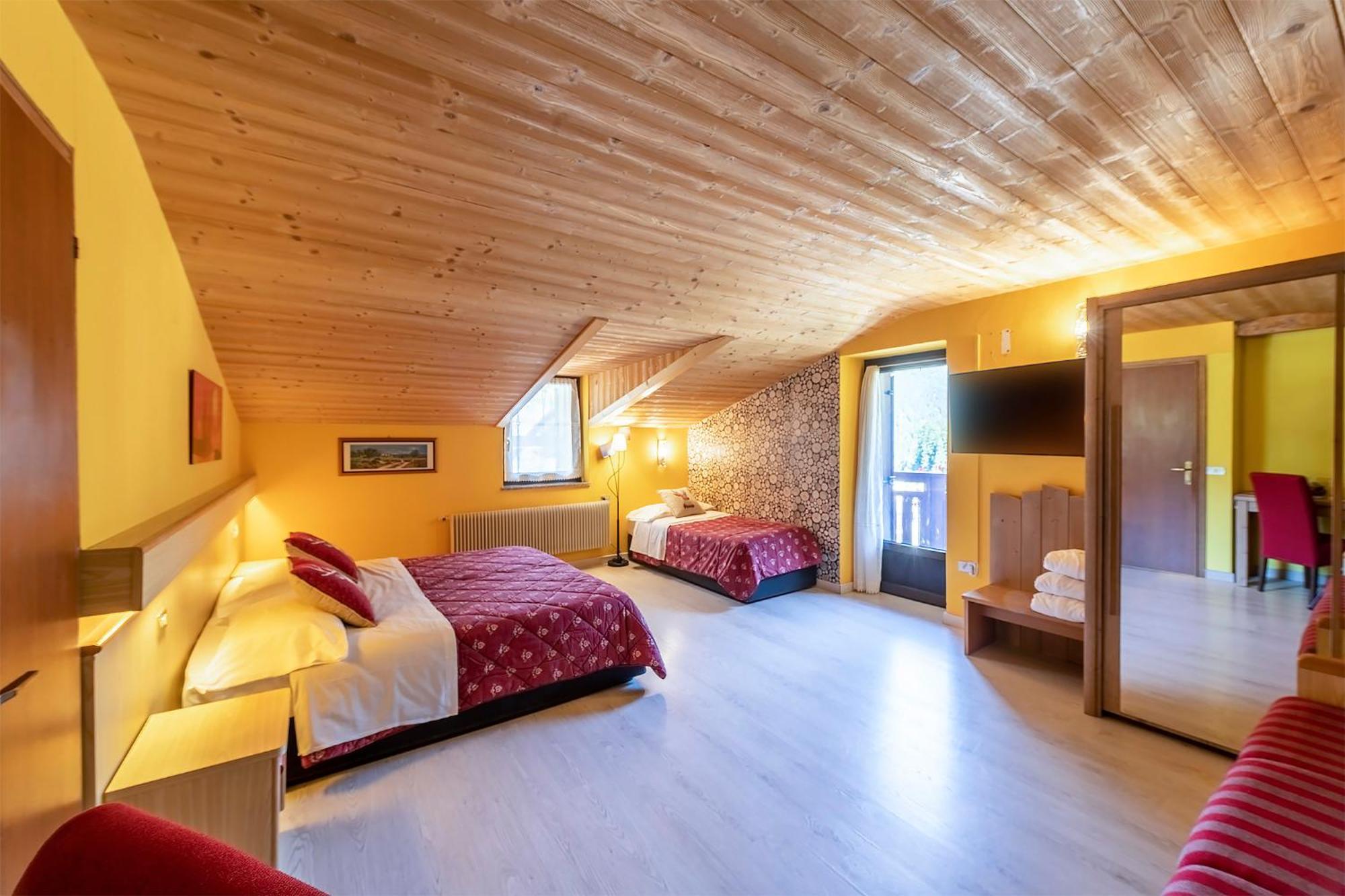 Hotel Alpino Wellness & Spa Peio Fonti Exteriör bild