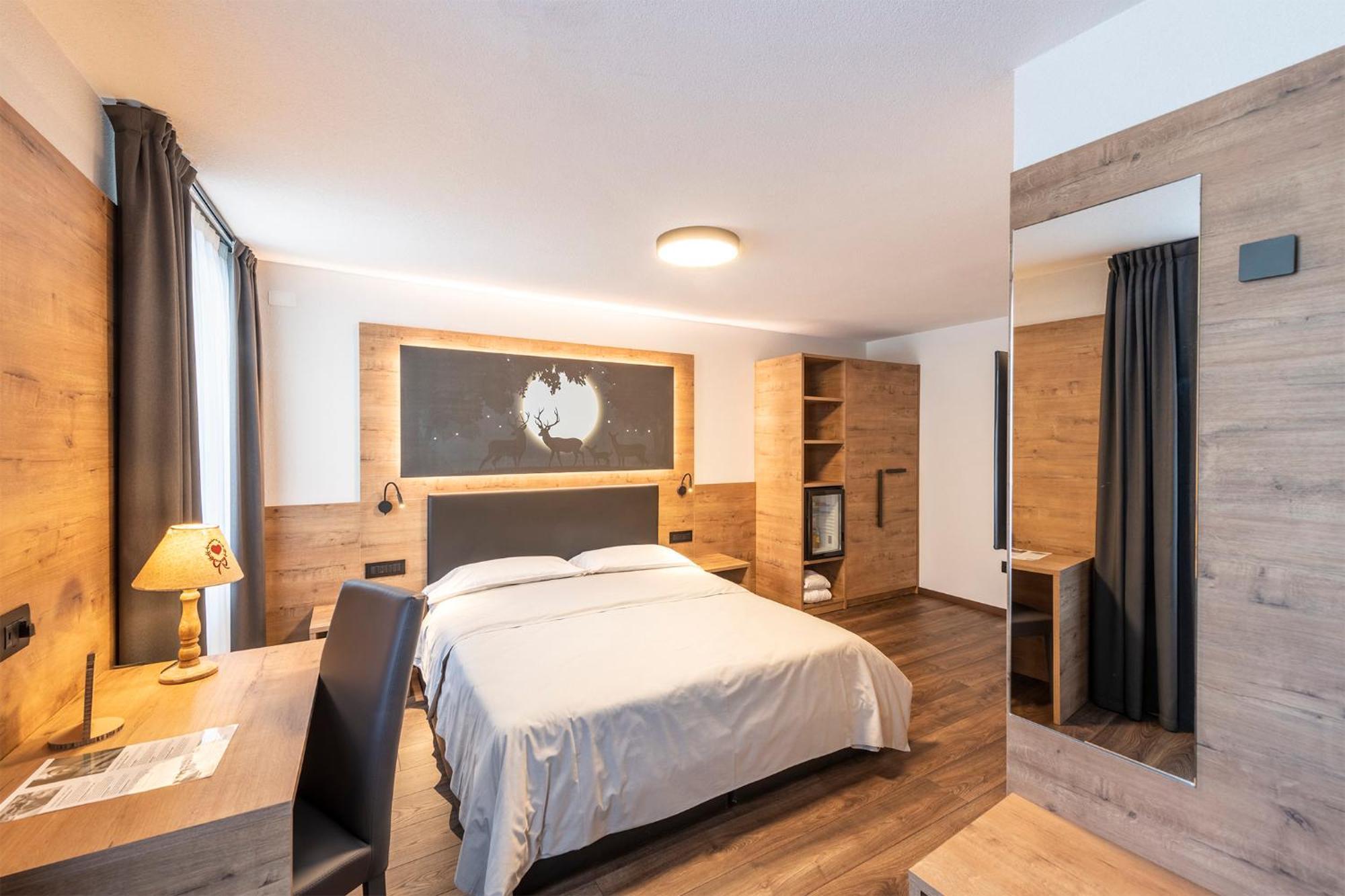 Hotel Alpino Wellness & Spa Peio Fonti Exteriör bild