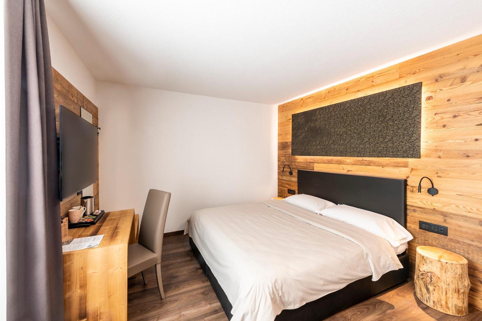 Hotel Alpino Wellness & Spa Peio Fonti Exteriör bild