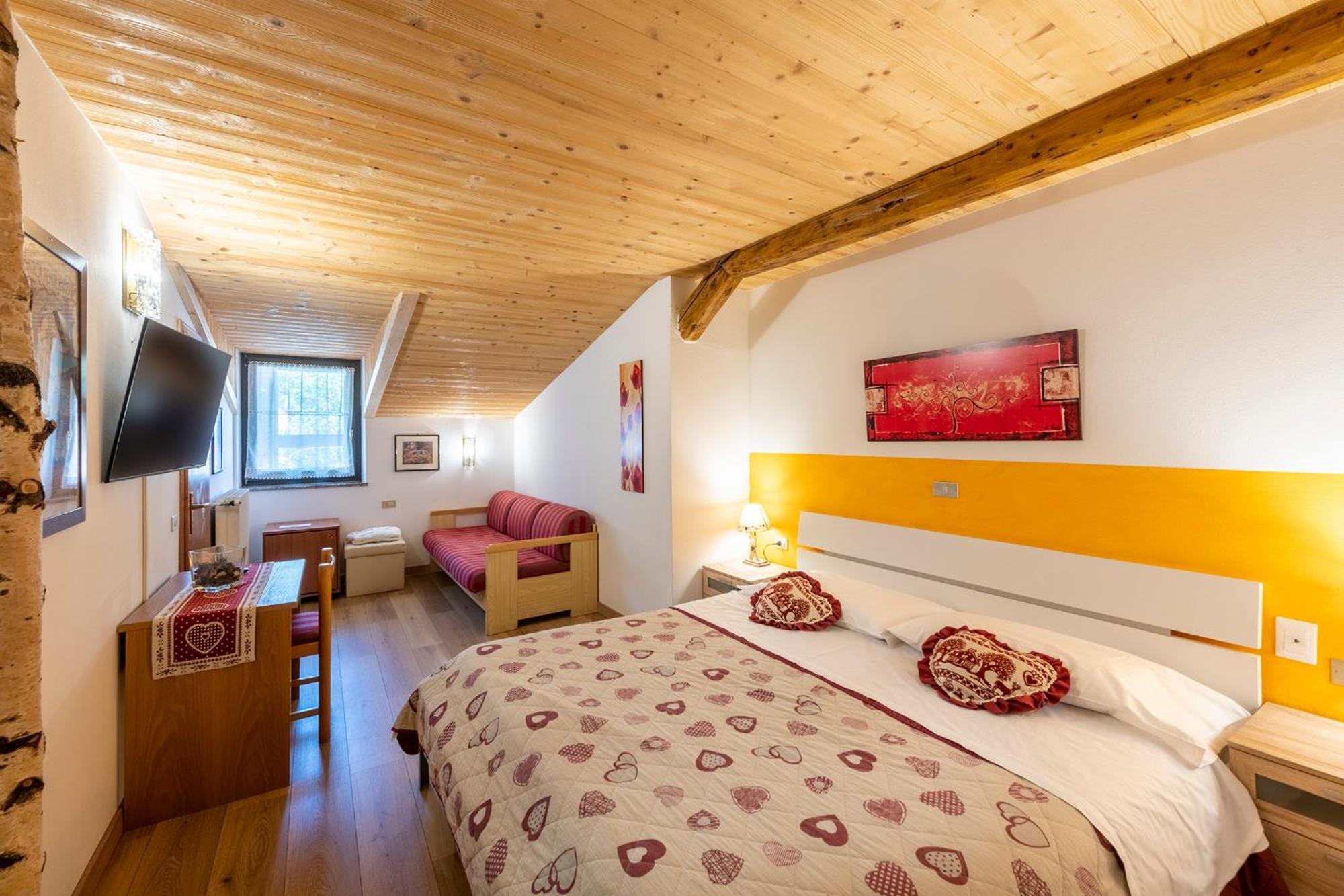 Hotel Alpino Wellness & Spa Peio Fonti Exteriör bild