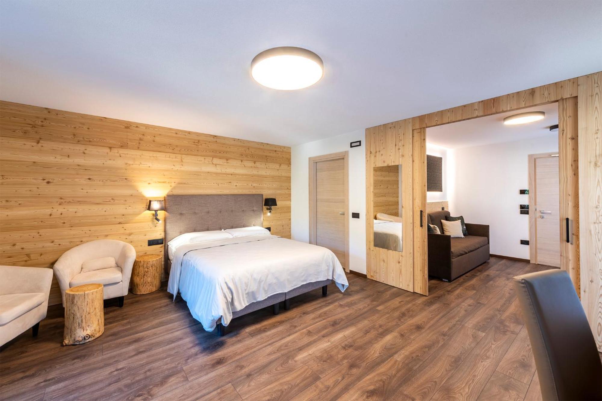 Hotel Alpino Wellness & Spa Peio Fonti Exteriör bild