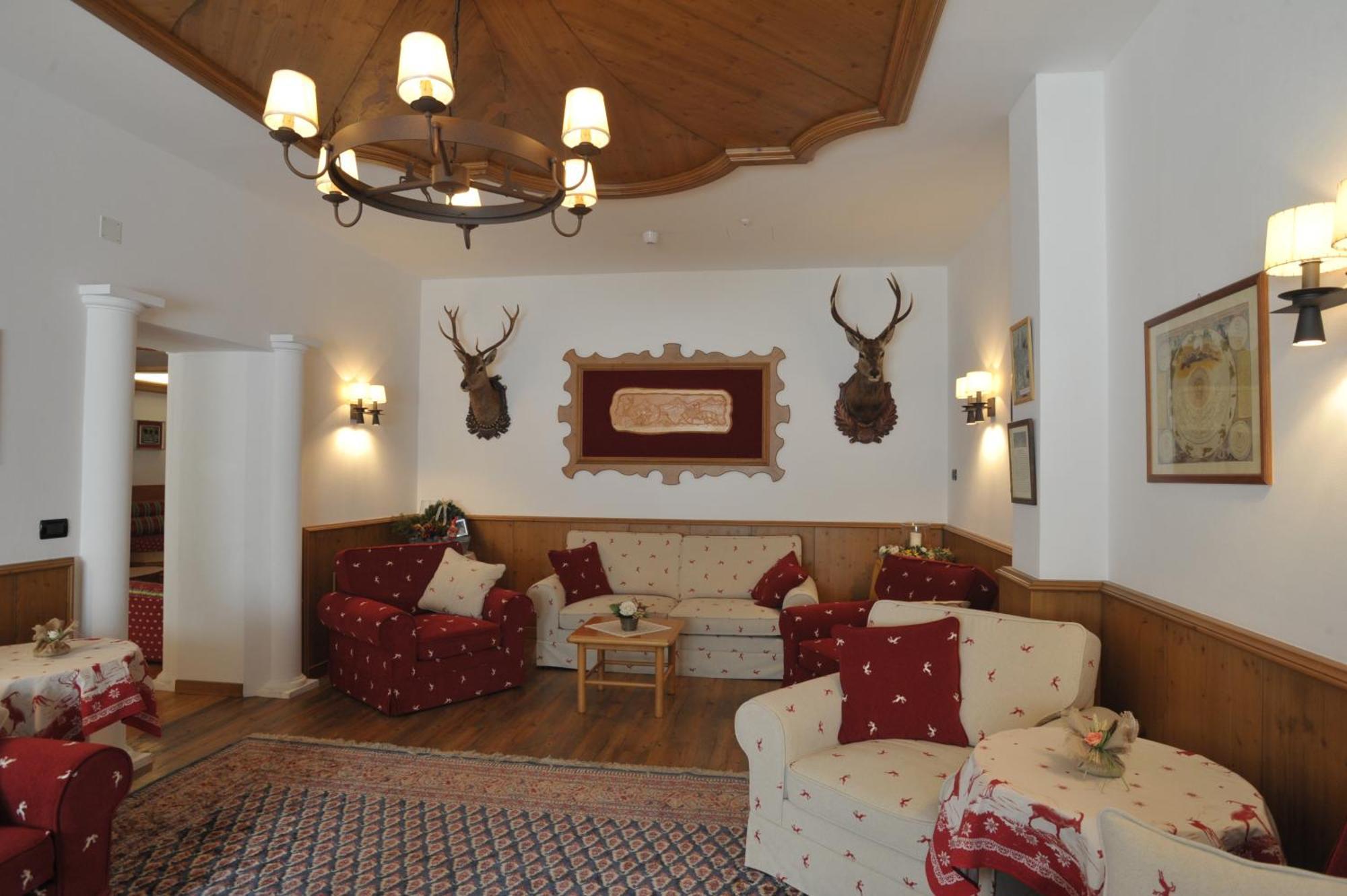 Hotel Alpino Wellness & Spa Peio Fonti Exteriör bild